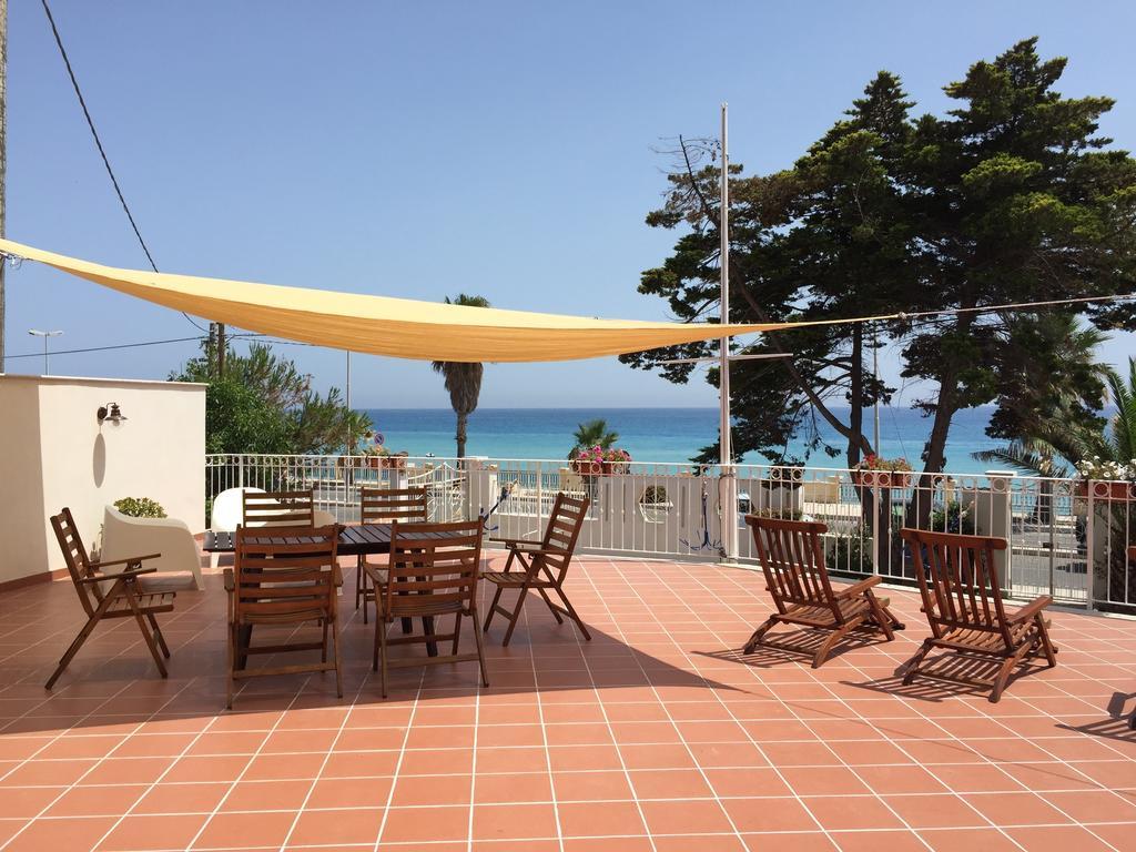 B&B Villa Sul Mare Melito Di Porto Salvo Luaran gambar