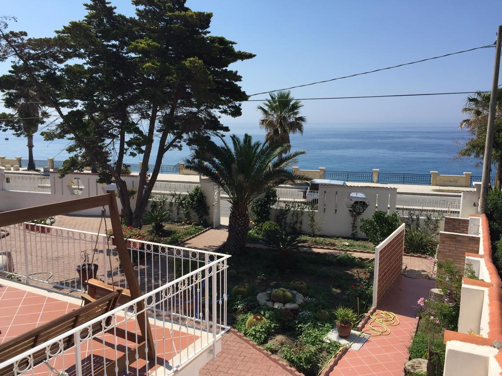 B&B Villa Sul Mare Melito Di Porto Salvo Luaran gambar