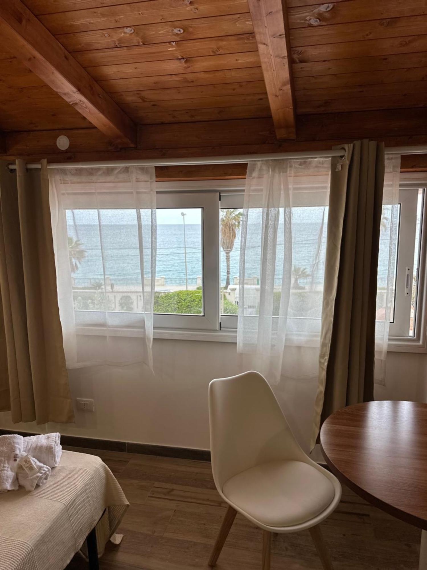 B&B Villa Sul Mare Melito Di Porto Salvo Luaran gambar